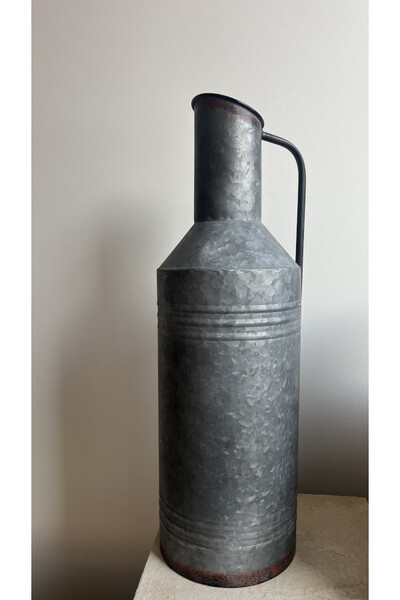 Kanka Vinted, ozdobne naczynie metalowe