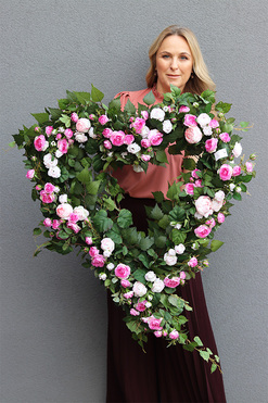 Różane Serce, wieniec nagrobny w kształcie serca, dł.92cm 