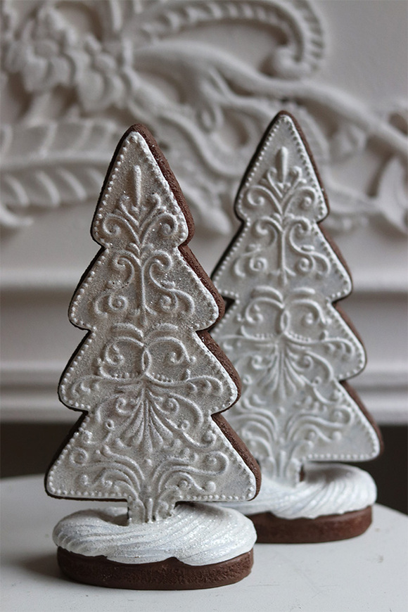 Acorn Yule, świąteczna figurka choinka	