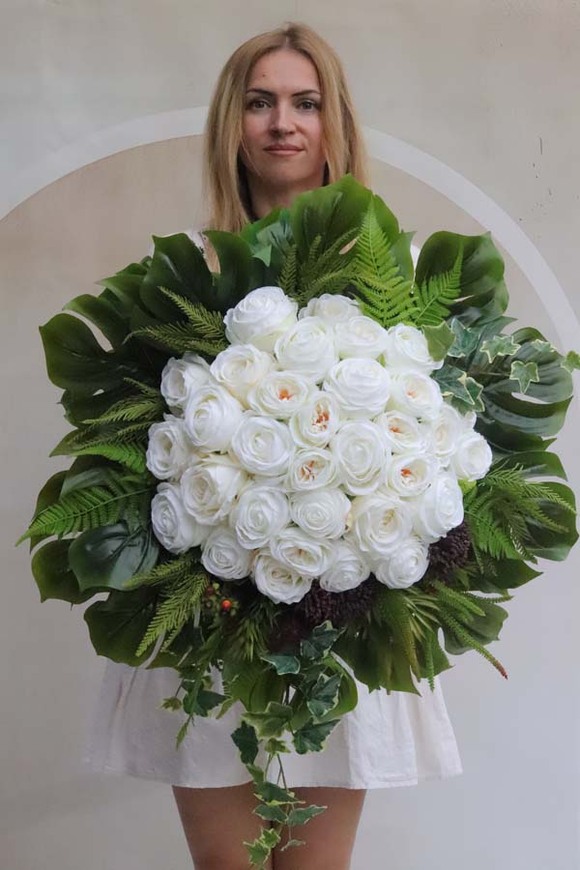 Culli Rose, kompozycja nagrobna w naczyniu