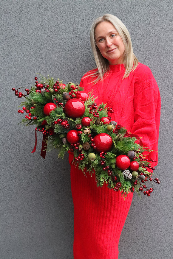 Red Dekorena, świąteczny stroik w naczyniu