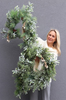 Winter House, zimowy wianek iglasty