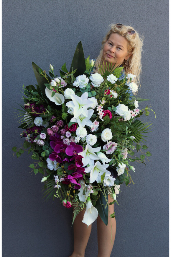 Królewska 2, elegancka wiązanka nagrobna