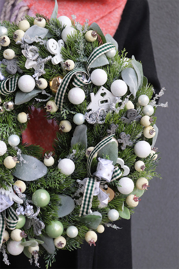 Zimowe Niebo, bogaty zimowy wianek, śr.38cm