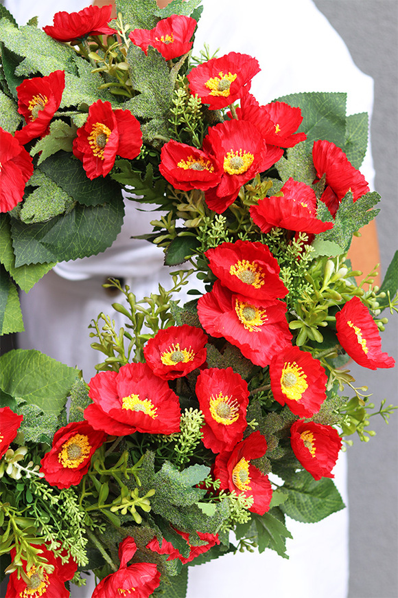 Makowa Panienka dekoracyjny wianek z makami