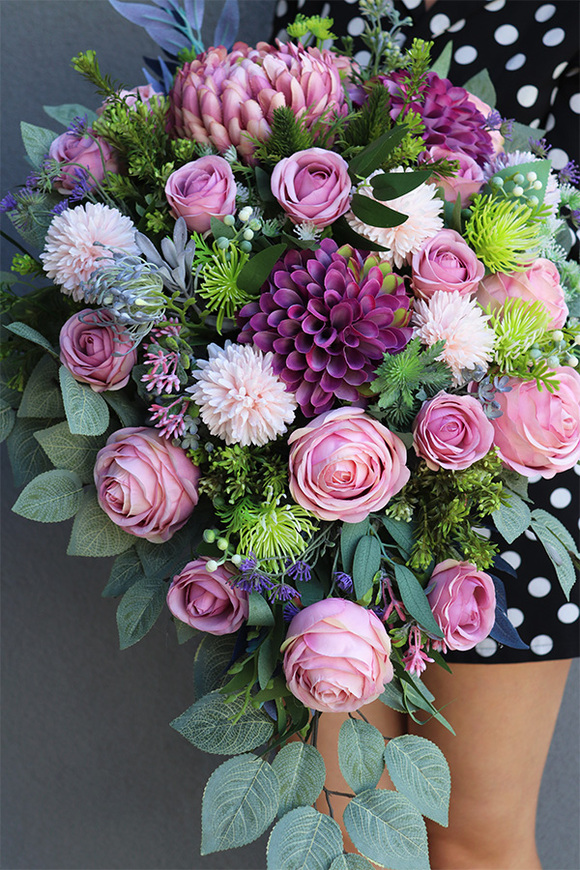 Kerrata New 2, pastelowa dekoracja nagrobna w ciężkiej misie