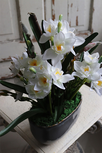 Narcyzy, kompozycja z wiosennych kwiatów, wys.40cm