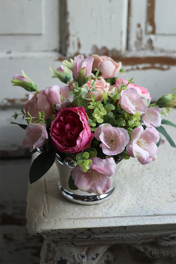 Crown Mini, kompozycja kwiatowa w srebrnej koronie, wym.18x18cm 