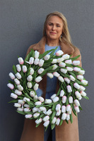 Witaj Wiosno White&Pink Big, wianek z tulipanów