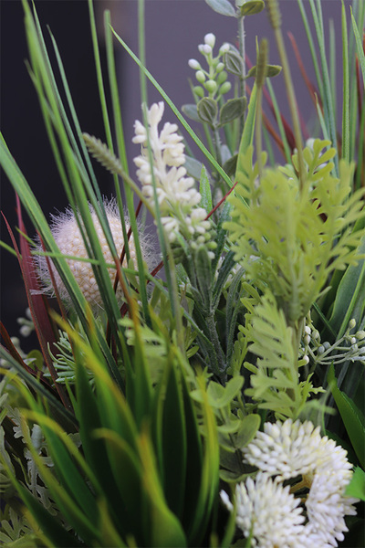 Jedyta, kompozycja z sukulentami w donicy glamour