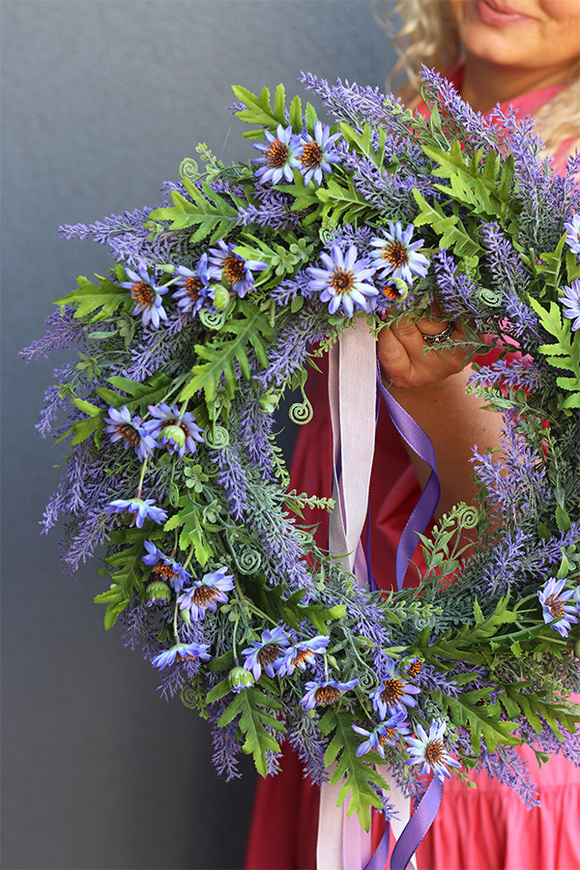 Fioletowe Marzenia, fioletowy wianek z margerytkami