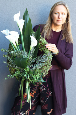 Kalle White, wieniec nagrobny z kaliami, dł.75cm