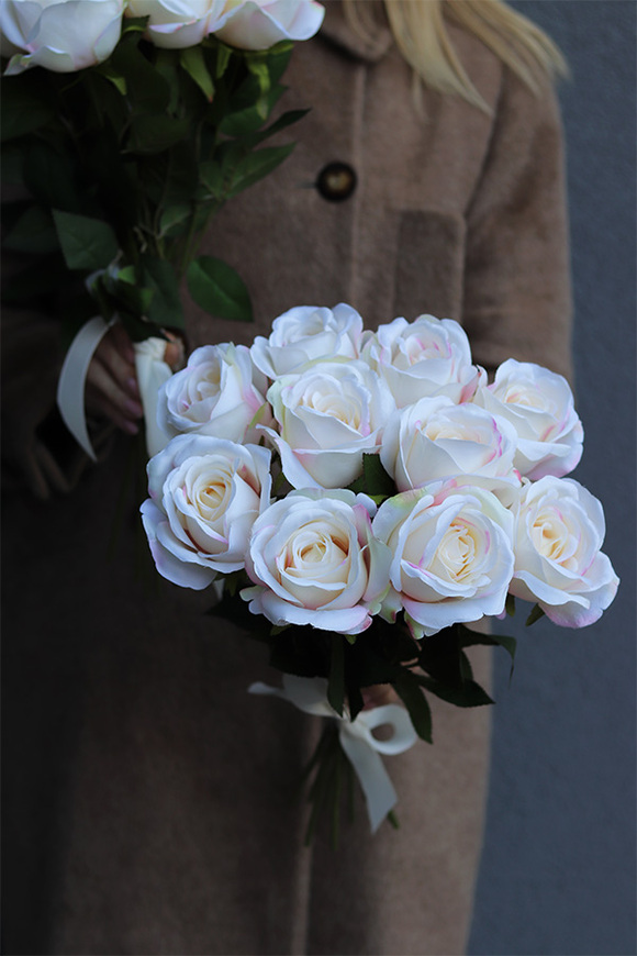 Różany, bukiet białych róż