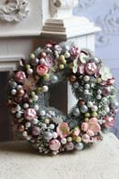 Pastelowy Czar Zimy, świąteczny wianek dekoracyjny