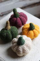 Handmade Pumpkin, dekoracyjna dynia, kolor zielona, 1 szt., wym.10x10cm