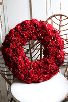 Red Fire 2, bogaty czerwony wianek z róż