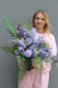 Lilak, bukiet nagrobny we wkładzie, dł.55cm