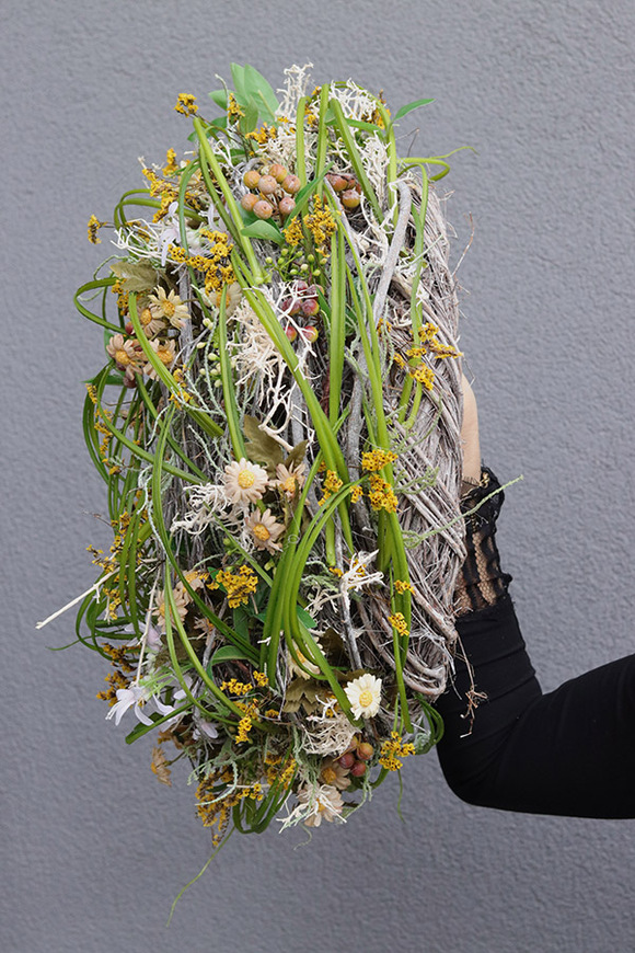 W Gnieździe, wiosenny wianek z gałązek