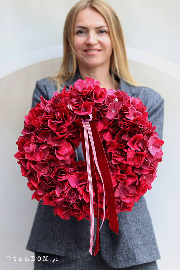 Hortensje Rose, wianek na drzwi z hortensji