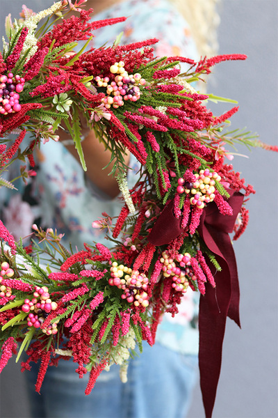 Dekoratornia, jesienny wianek z wiśniowymi wrzosami