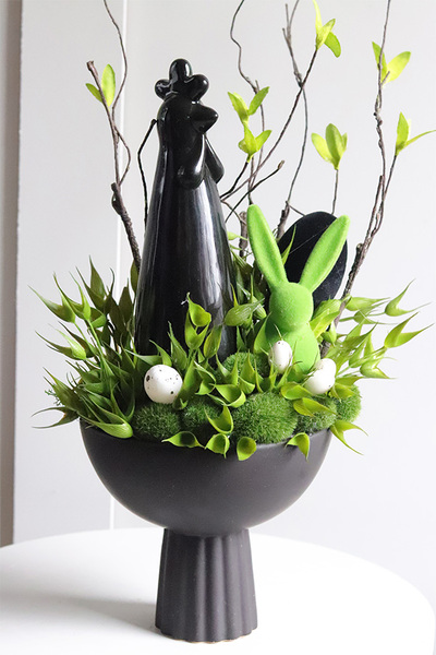 Black Easter, stroik wielkanocny z kurą