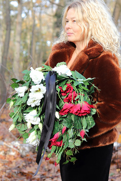 Polonia Eustoma, elegancki wieniec nagrobny, dł.50cm