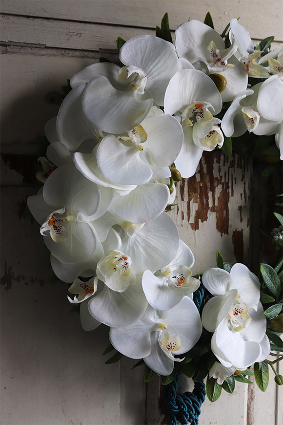 asymetryczny wianek z chwostem, Orchidelia White 2, śr.42cm 