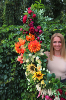 Benettoni  bogata girlanda kwiatowa