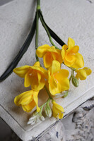 Frezje, gumowe sztuczne kwiaty, gałązka żółta