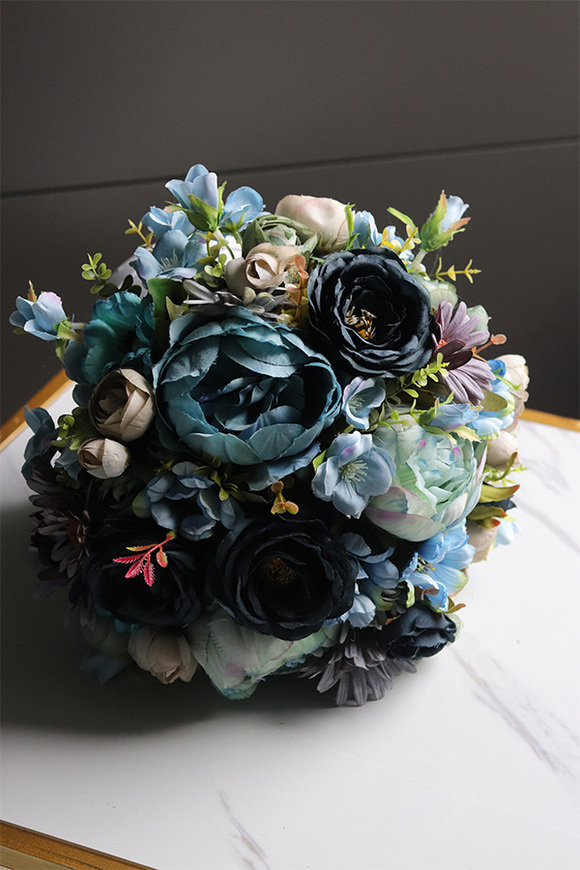 Blue Marine Retrona, flowerbox z niebieskimi kwiatami