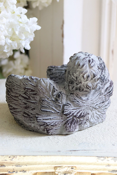 Aniołek Rozmarzony, świecznik nagrobny