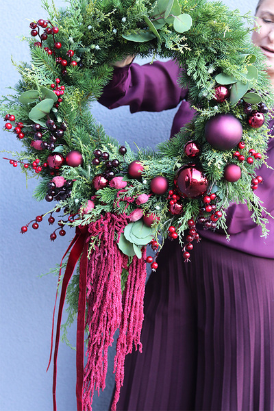 Bordo de Lux, świąteczny wianek na drzwi