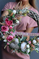 Miło Cię Widzieć, asymetryczny wianek z sercem i napisem