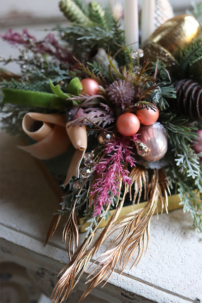 atrakcyjny świąteczny stroik, Pink House, wym.34x39cm 