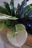 Dekoria Navy, granatowy storczyk w skrzynce