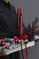 Longia Bordetta, stroik świąteczny z jagodami