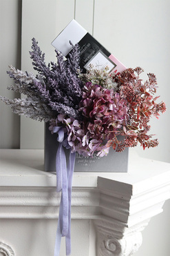 OD RĘKI Koperto Fioleti Chocolates, koperta flowerbox z czekoladą, wym.36x40cm 