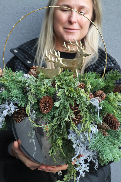 Winter GreenDeco, świąteczny stroik LED z reniferami