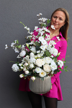 Easter Hotels, dekoracja wielkanocna w srebrnym naczyniu, wys.70cm 