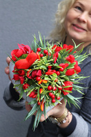 Red Valntine, walentynkowe serce z kwiatami