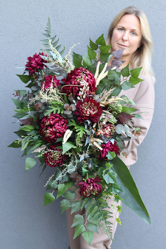 Bordo Chryzantemy, kompozycja nagrobna w naczyniu