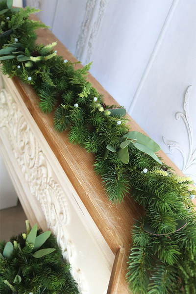 Naturalne Święta Lauric, realistyczna zielona girlanda iglasta