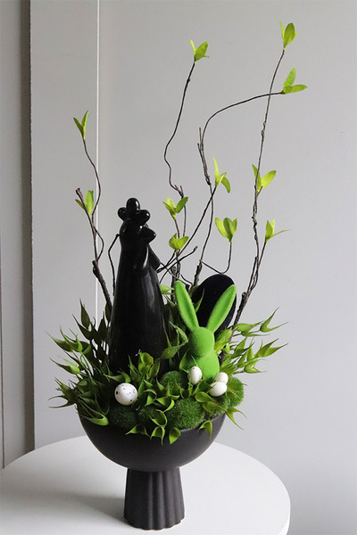 Black Easter, stroik wielkanocny z kurą