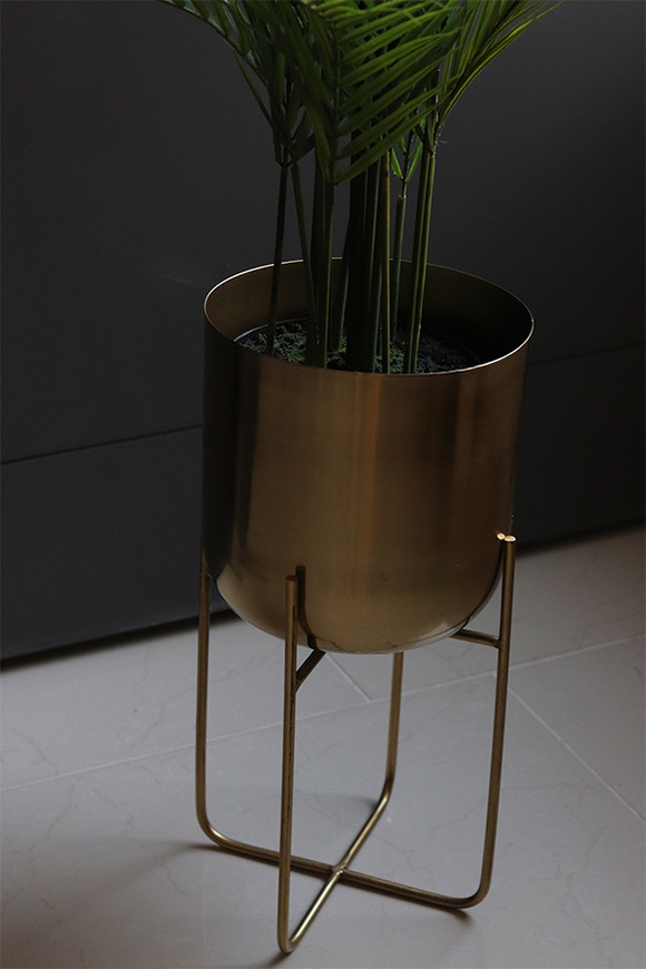 Haiti Gold, sztuczna palma w złotej donicy