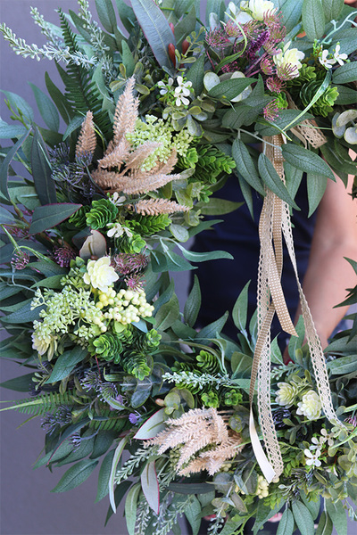 Boho White & Green, zielony wianek z eukaliptusem, śr.55cm  