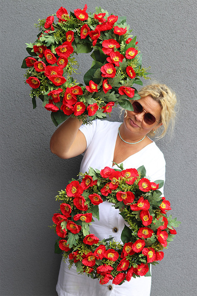 Makowa Panienka dekoracyjny wianek z makami