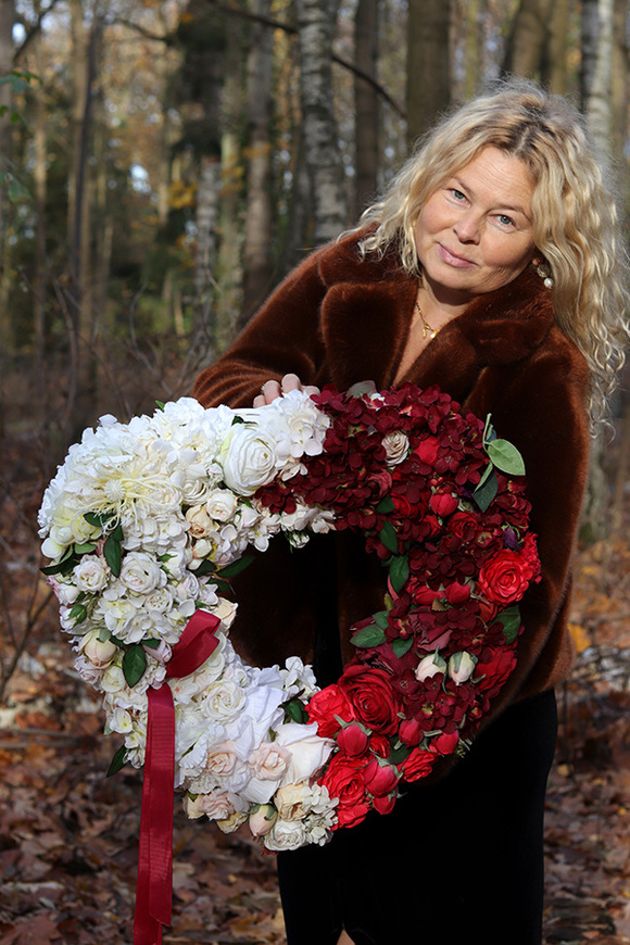 Biel&Czerwień Polonia 2, bogaty wianek - serce kwiatowe