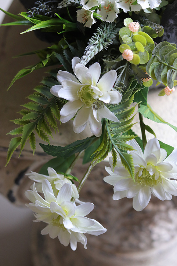 White Cristal, nowoczesna kompozycja nagrobna w misie