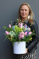 Wiosna with tenDOM 2, flowerbox z tulipanami i hiacyntami