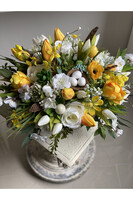 Yellow Nest, kompozycja wielkanocna z gniazdami